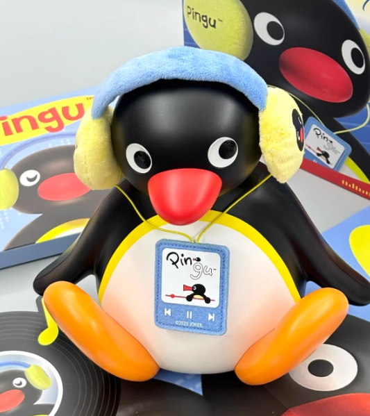 Pingu Shaking Doll Speaker Portable Mini Bluetooth Speaker Head Swings